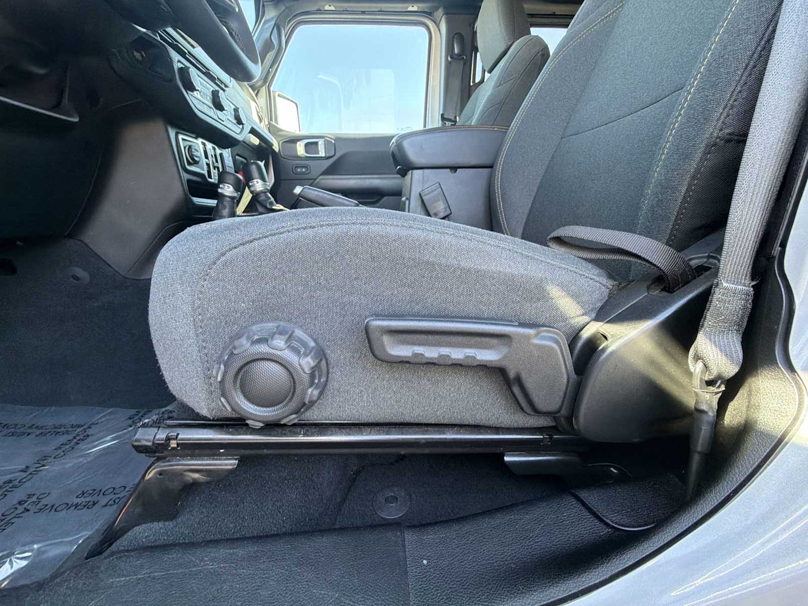 Thumbnail: 2024 Jeep Wrangler - 14