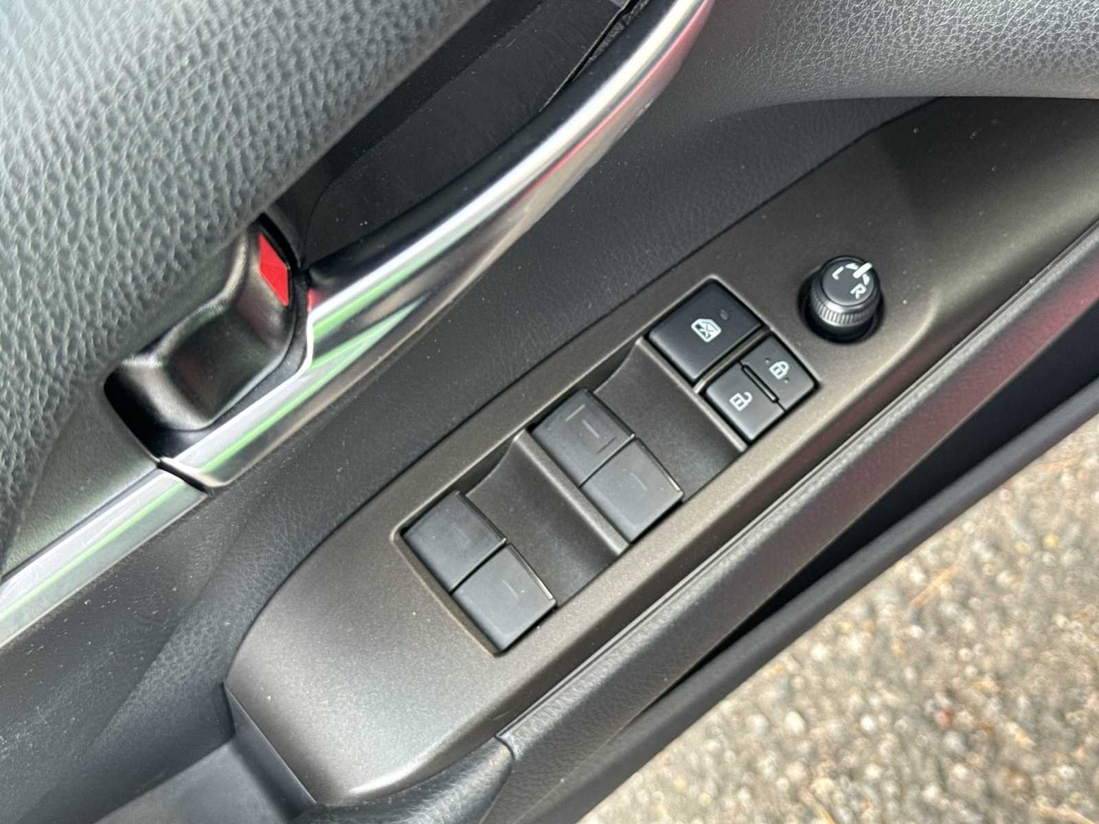 Thumbnail: 2022 Toyota Camry - 15