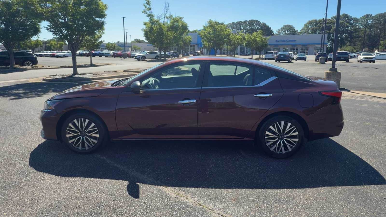 Thumbnail: 2024 Nissan Altima - 5