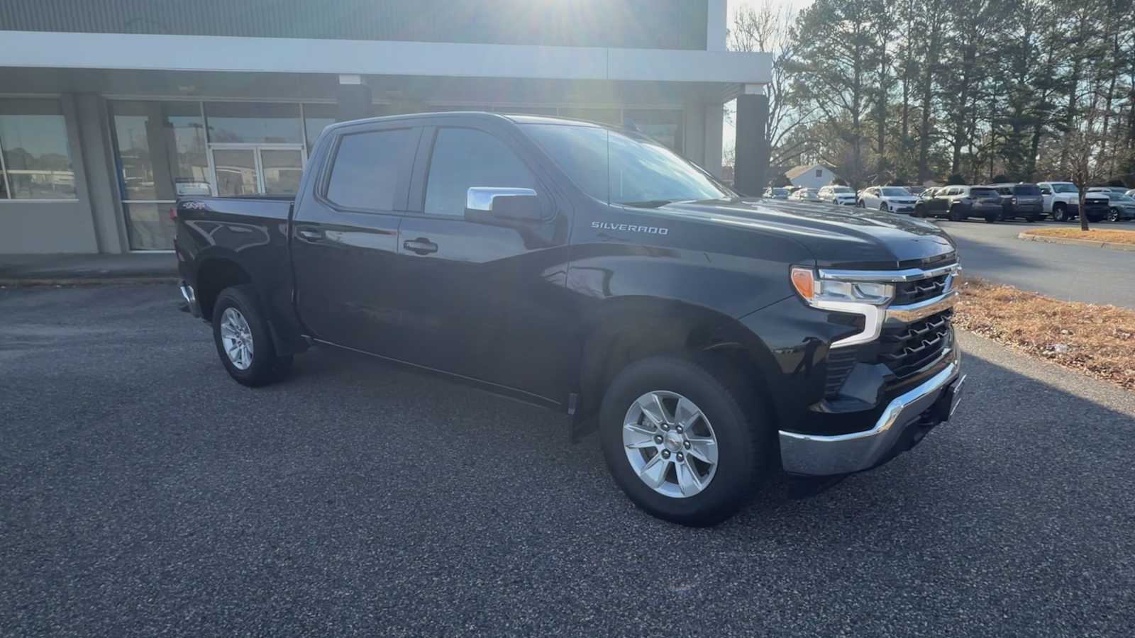 Thumbnail: 2025 Chevrolet Silverado 1500 - 2