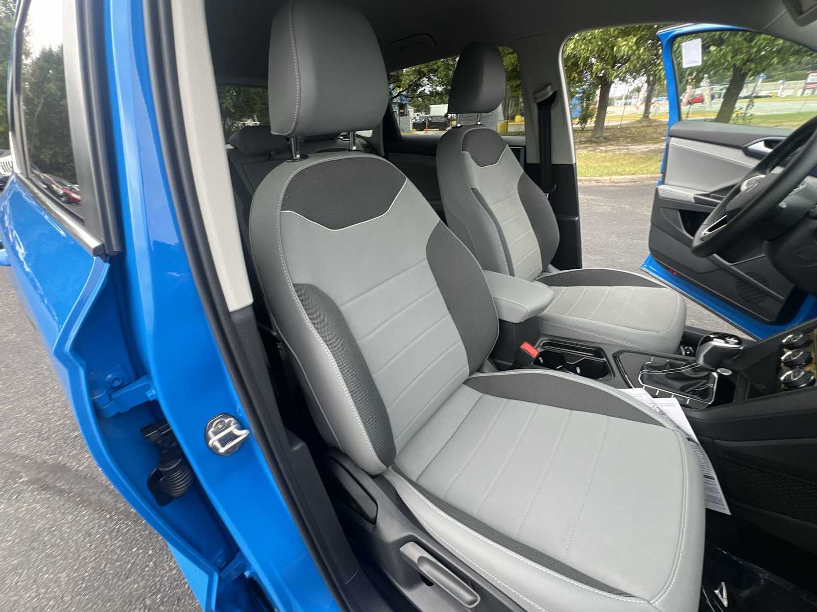 Thumbnail: 2024 Volkswagen Taos - 25