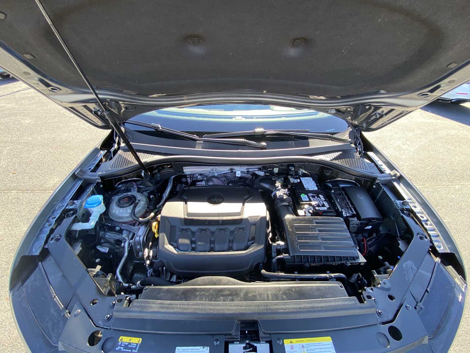 Thumbnail: 2021 Volkswagen Tiguan - 17