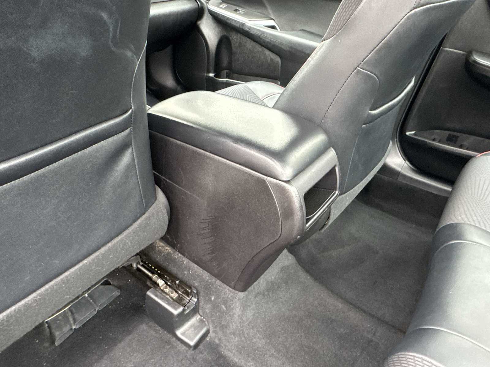 Thumbnail: 2017 Toyota Camry - 21