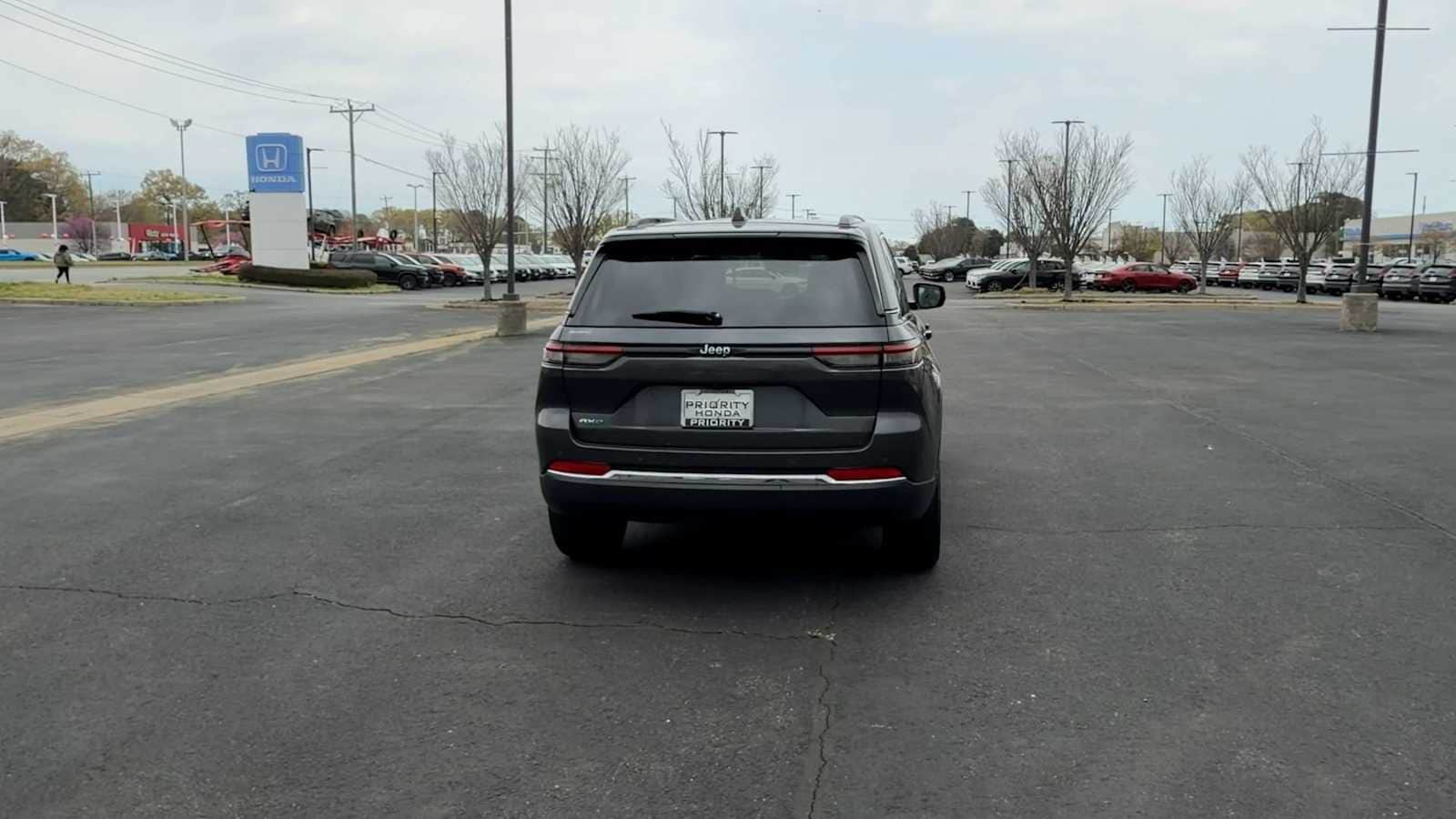 Thumbnail: 2024 Jeep Grand Cherokee - 7