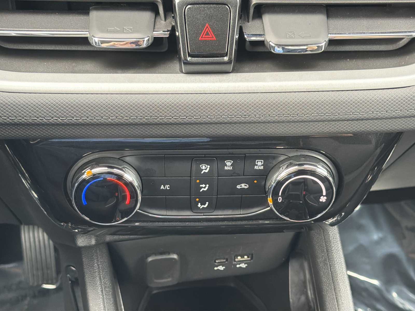 Thumbnail: 2025 Chevrolet TrailBlazer - 16