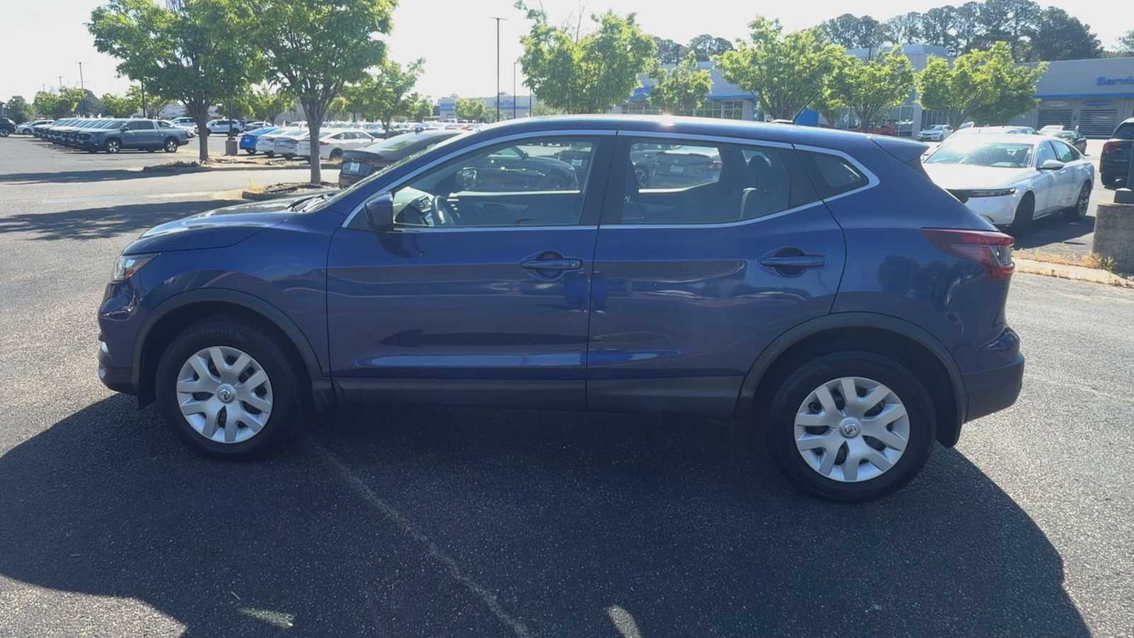 Thumbnail: 2020 Nissan Rogue Sport - 5