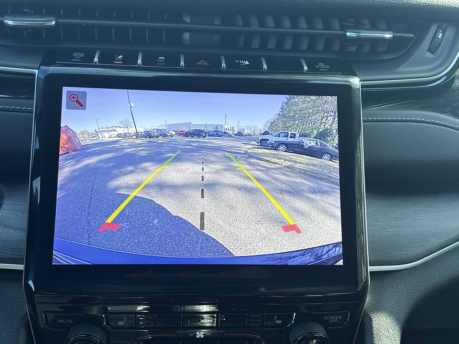 Thumbnail: 2024 Jeep Grand Cherokee - 24