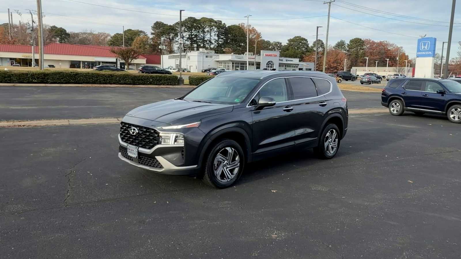 Thumbnail: 2023 Hyundai Santa Fe - 4