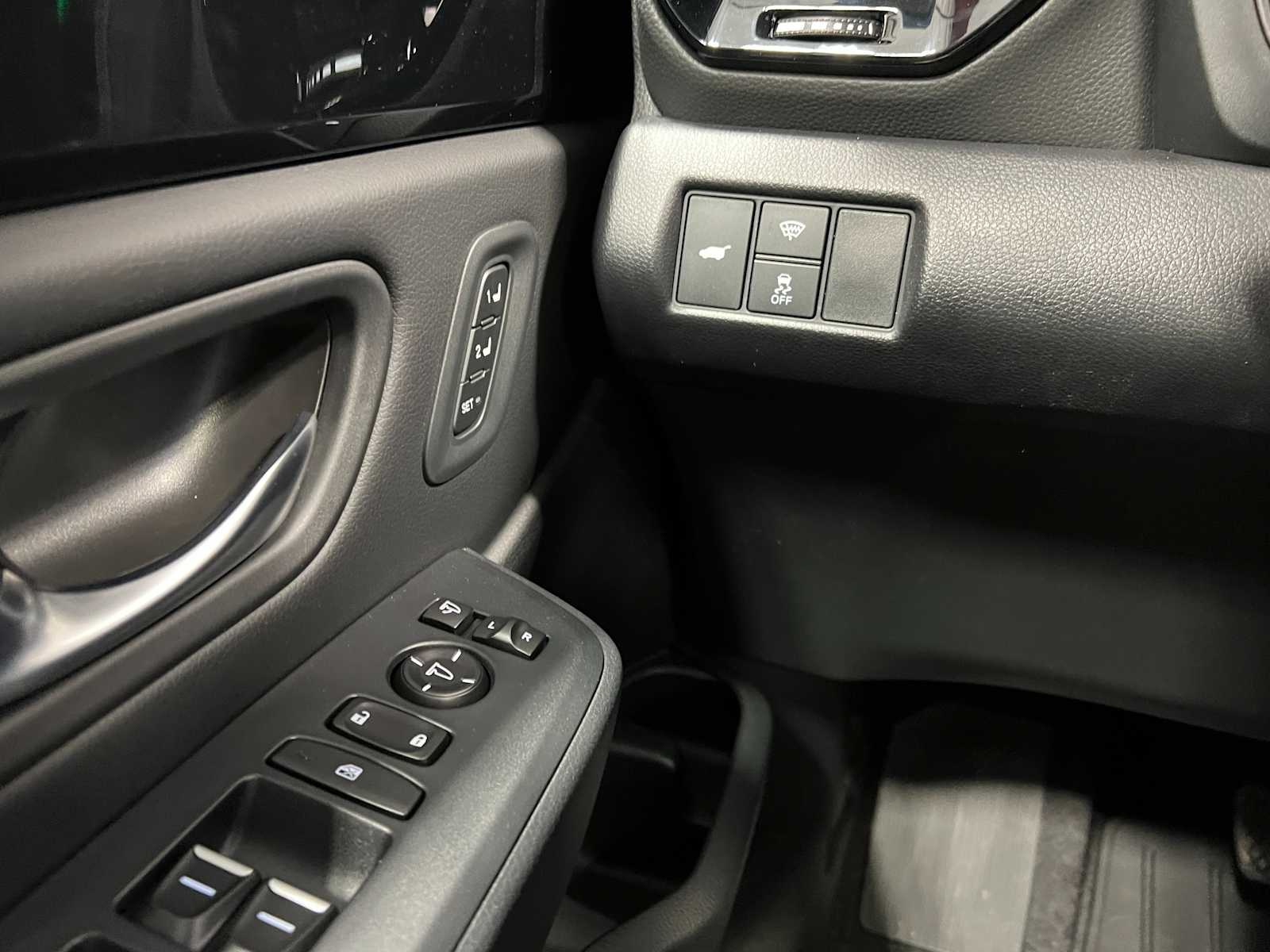 Thumbnail: 2025 Honda Pilot - 16