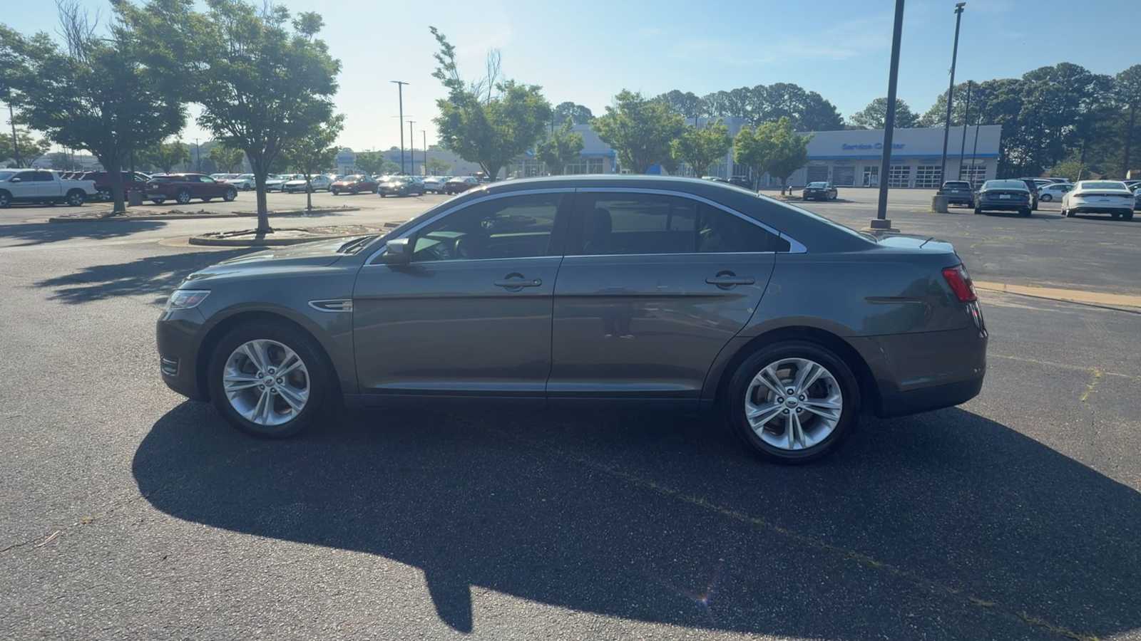 Thumbnail: 2017 Ford Taurus - 5