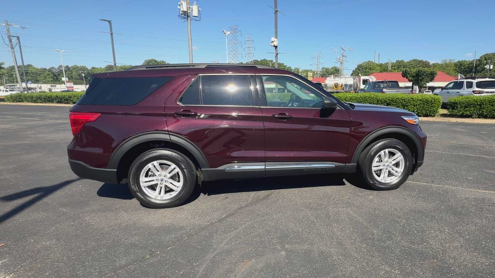 Thumbnail: 2023 Ford Explorer - 9