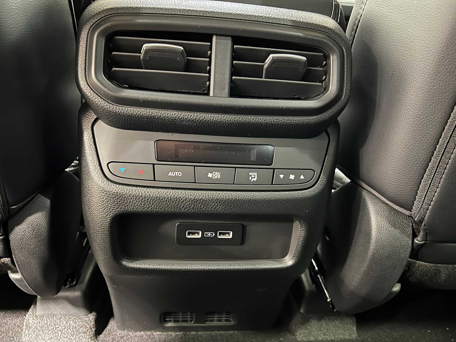 Thumbnail: 2025 Honda Pilot - 30