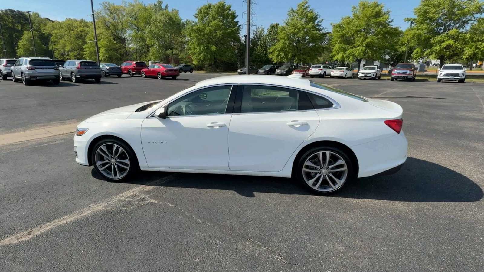 Thumbnail: 2023 Chevrolet Malibu - 5