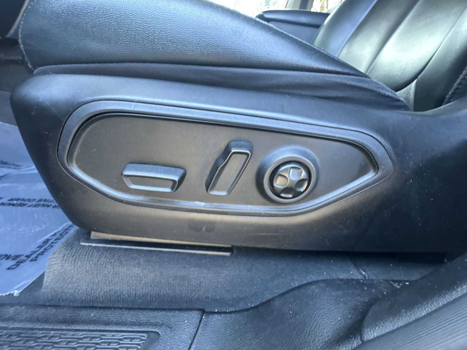 Thumbnail: 2024 Jeep Grand Cherokee - 14