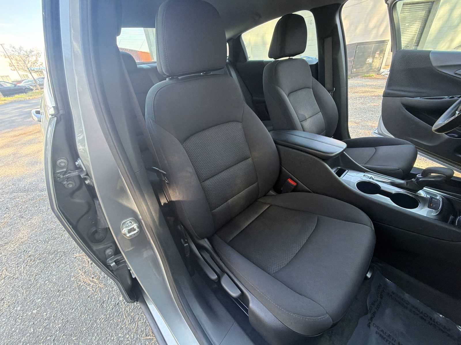 Thumbnail: 2025 Chevrolet Malibu - 25