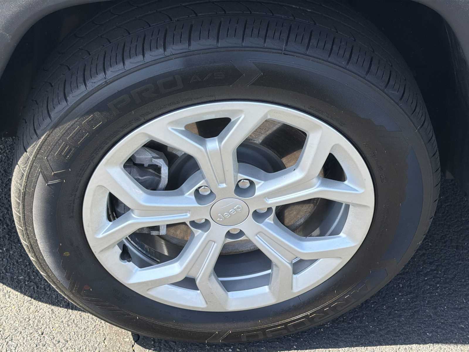 Thumbnail: 2024 Jeep Compass - 18