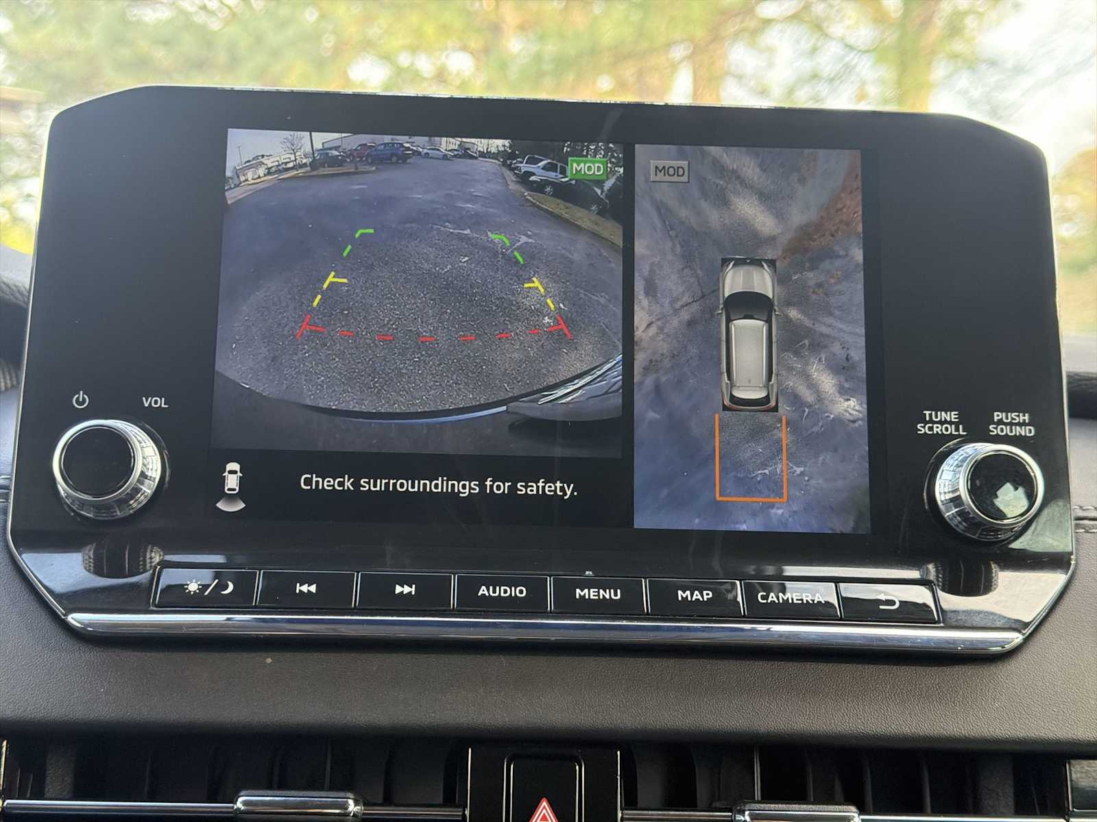 Thumbnail: 2023 Mitsubishi Outlander - 24