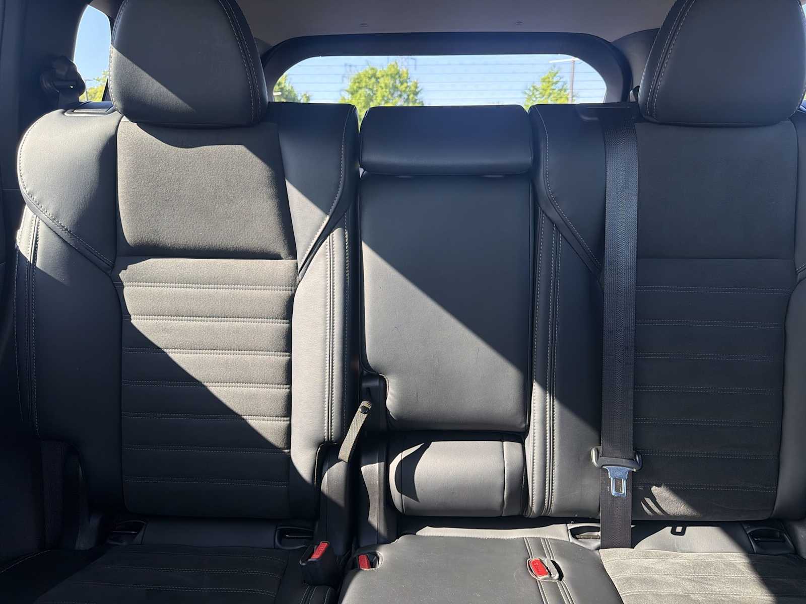 Thumbnail: 2024 Mitsubishi Outlander - 25