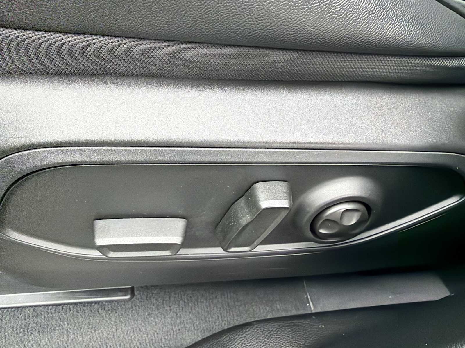 Thumbnail: 2024 Jeep Grand Cherokee - 14