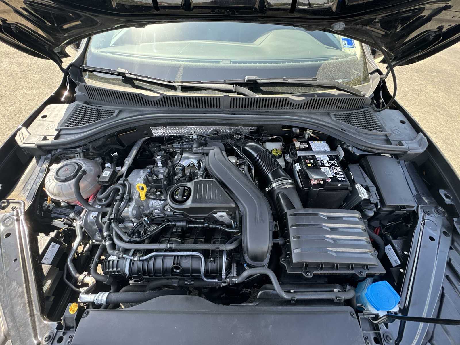 Thumbnail: 2024 Volkswagen Jetta - 18