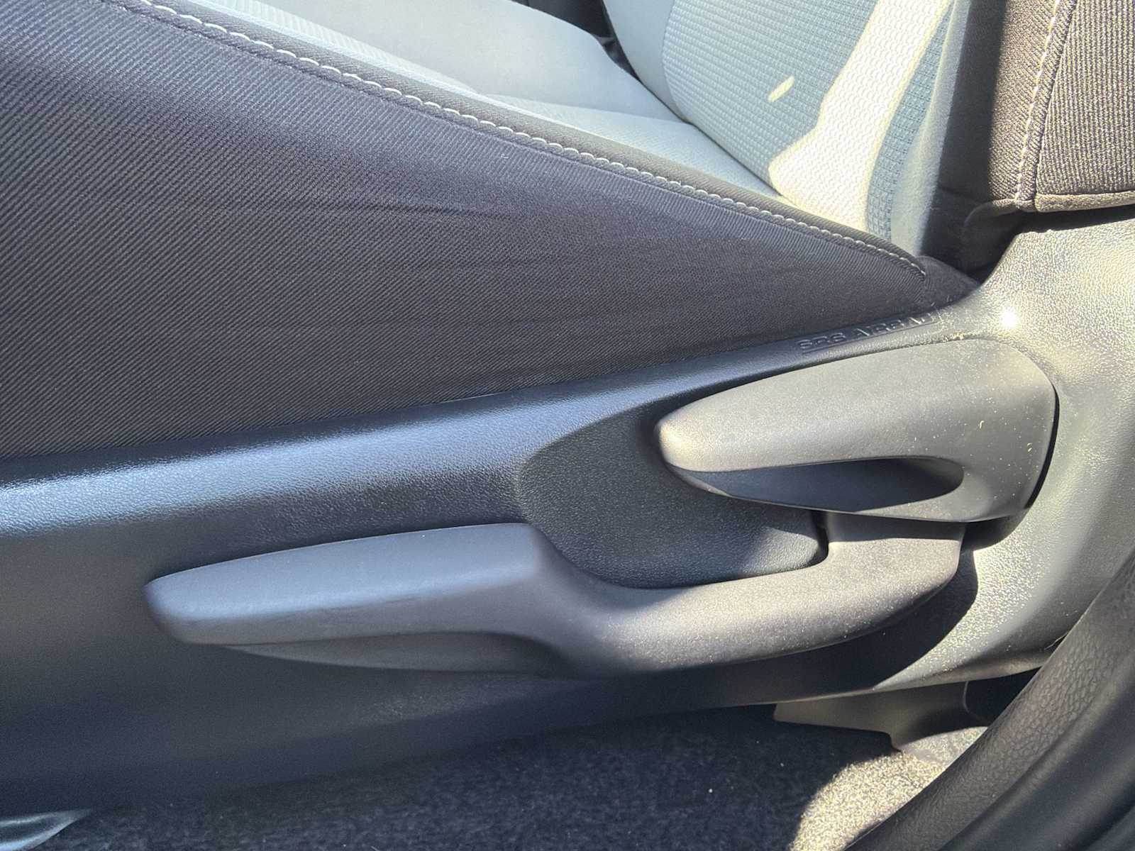 Thumbnail: 2018 Toyota RAV4 - 14