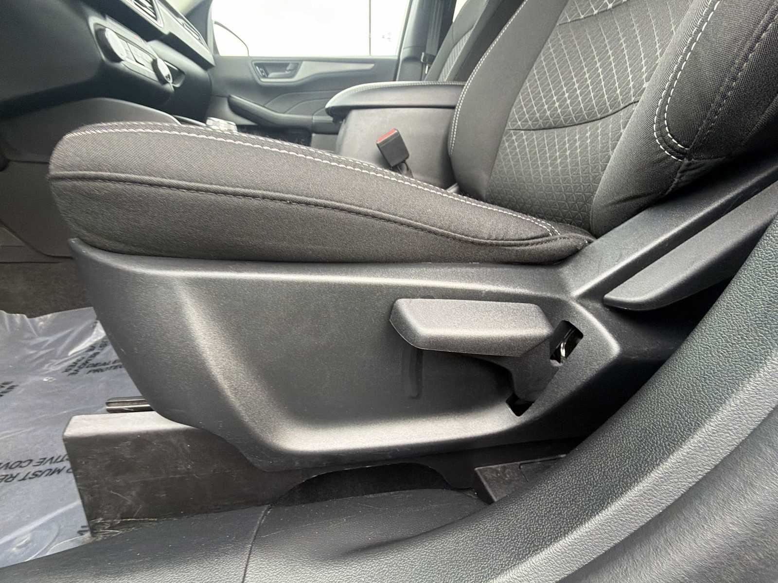 Thumbnail: 2025 Ford Escape - 14