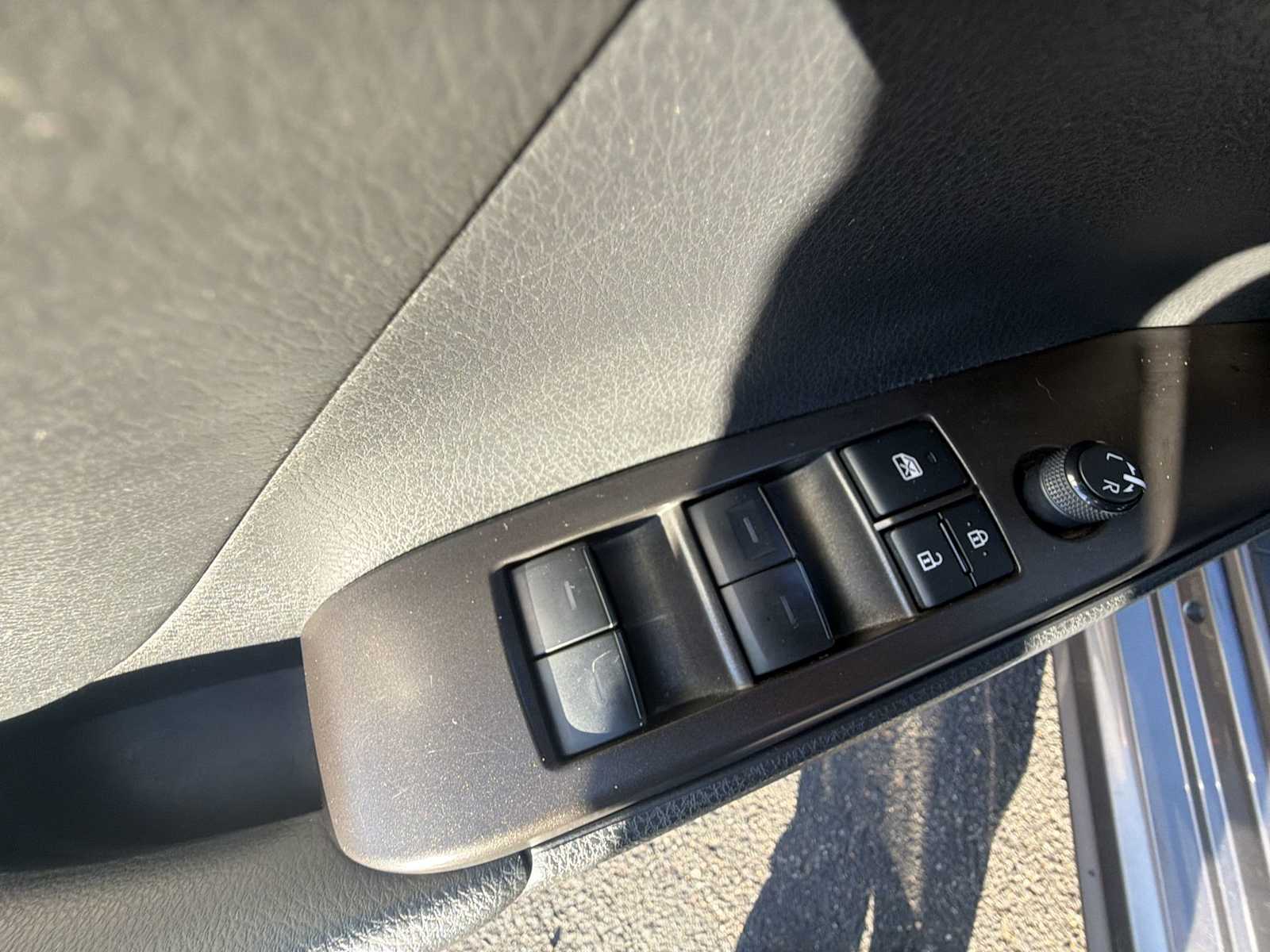 Thumbnail: 2023 Toyota Camry - 15