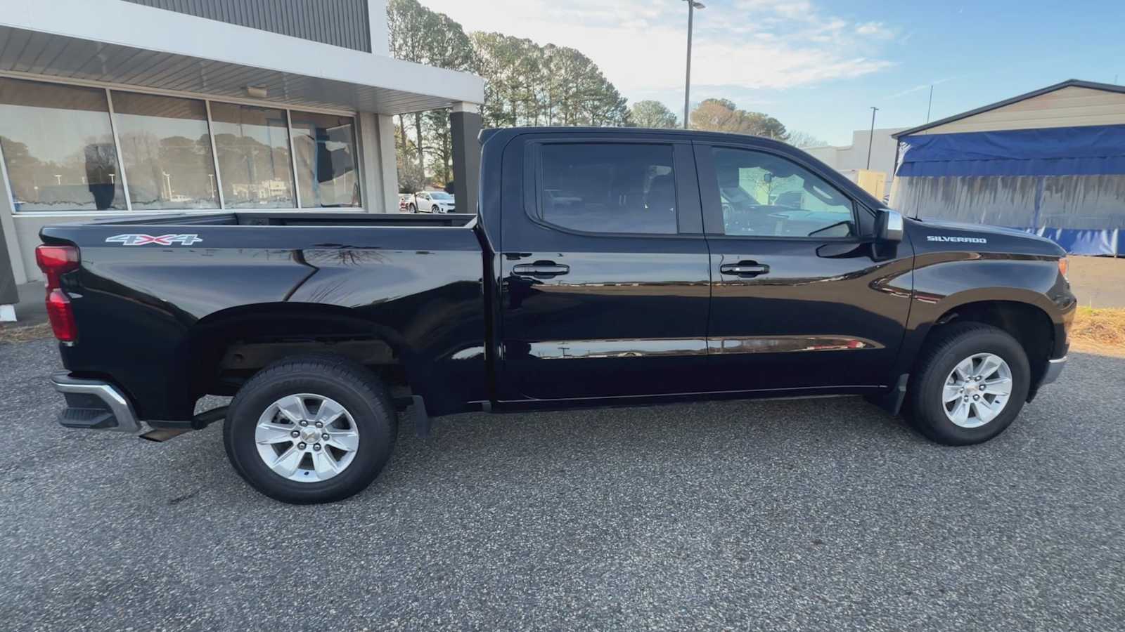 Thumbnail: 2025 Chevrolet Silverado 1500 - 9