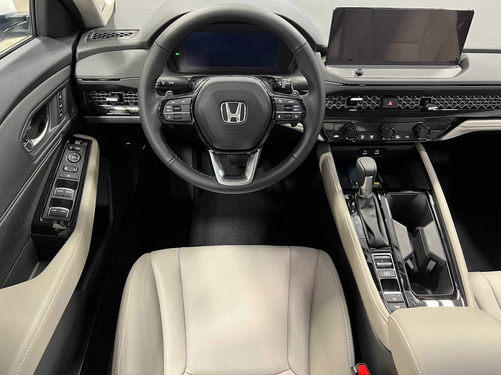 Thumbnail: 2025 Honda Accord - 16