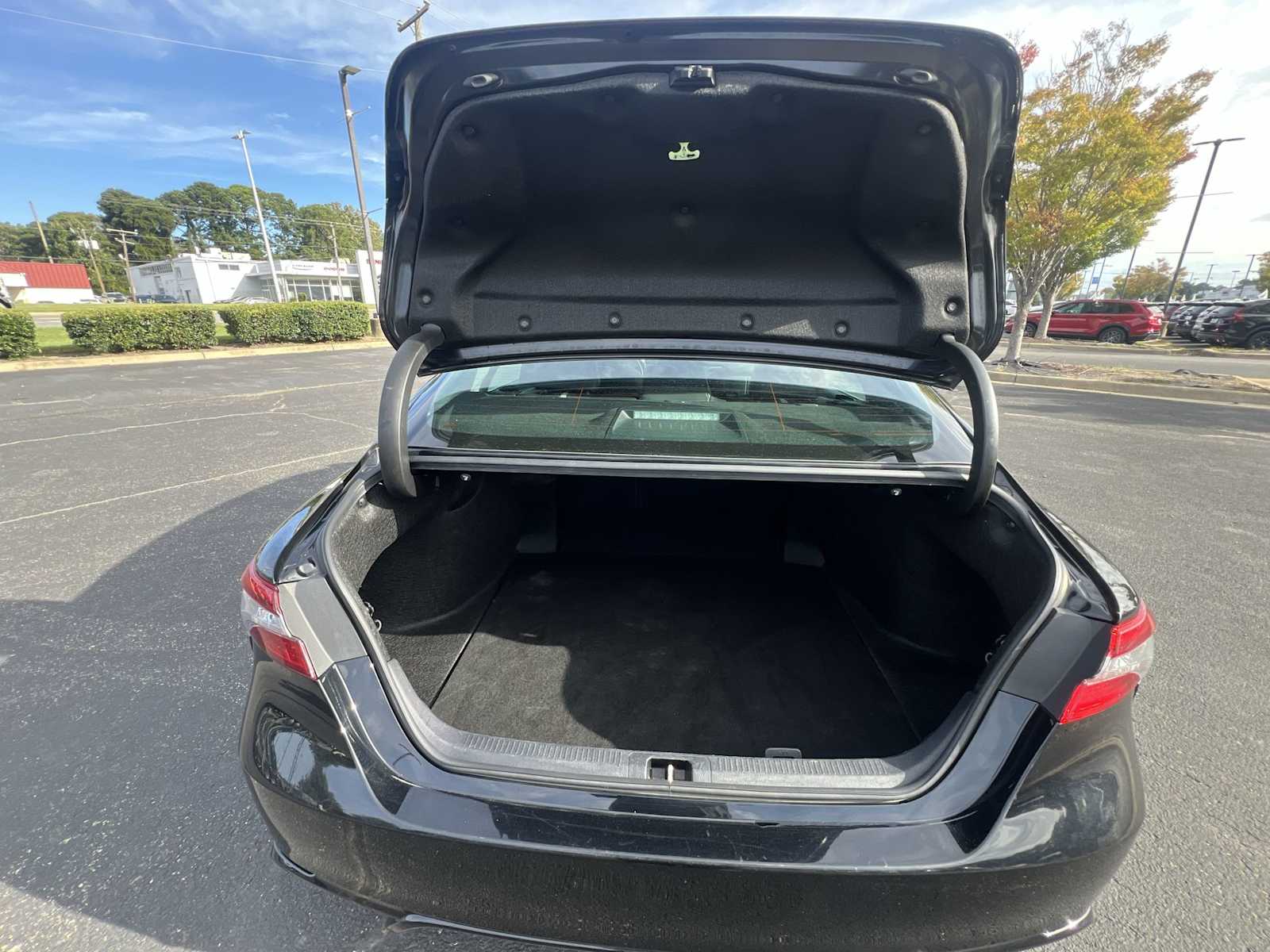 Thumbnail: 2023 Toyota Camry - 19