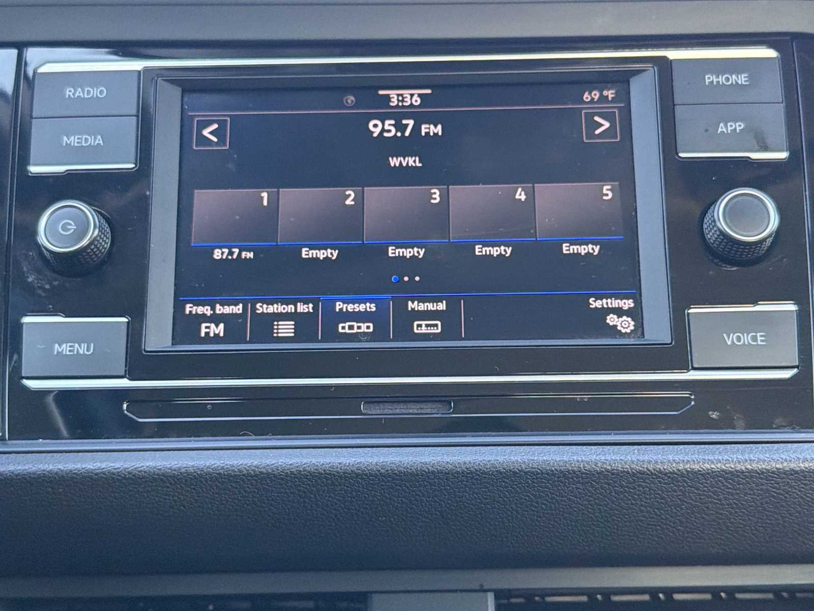 Thumbnail: 2024 Volkswagen Jetta - 12