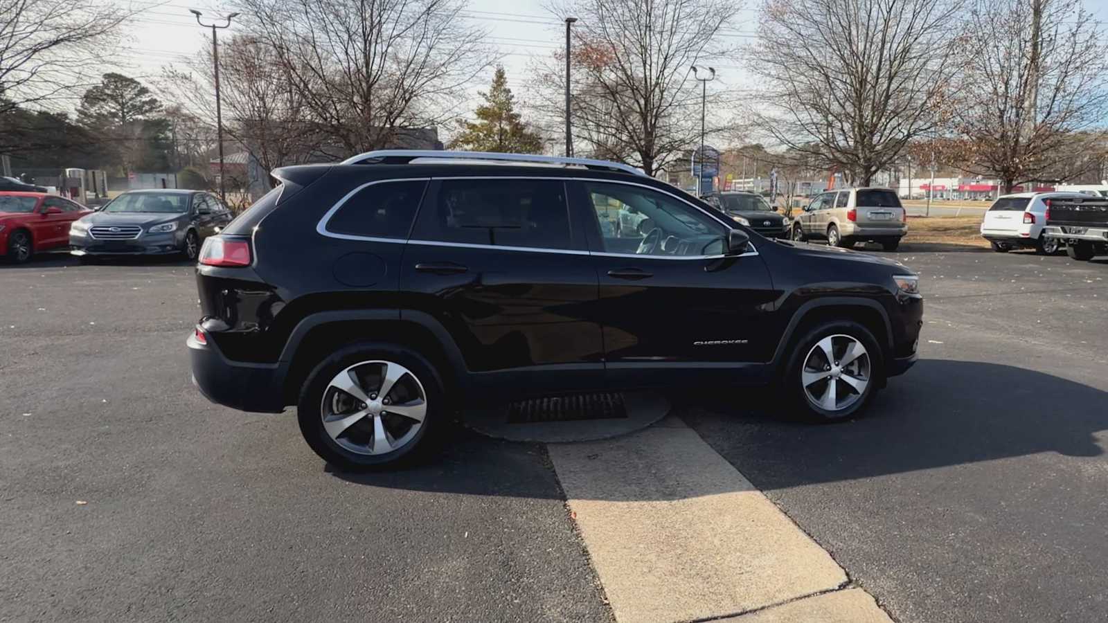 Thumbnail: 2021 Jeep Cherokee - 9