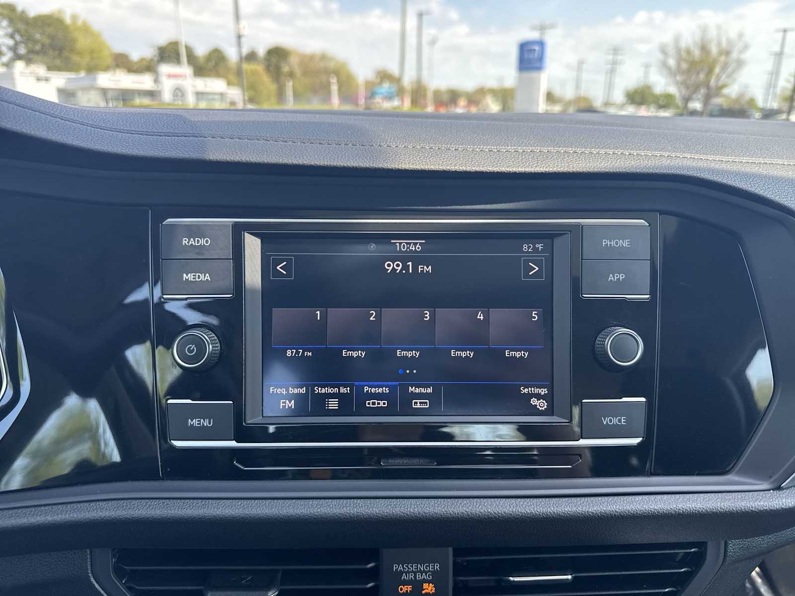 Thumbnail: 2024 Volkswagen Jetta - 12