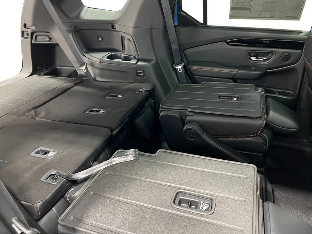 Thumbnail: 2025 Honda Pilot - 36