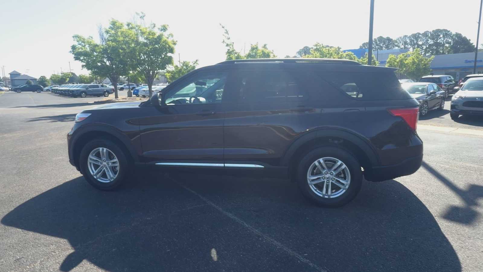 Thumbnail: 2023 Ford Explorer - 6