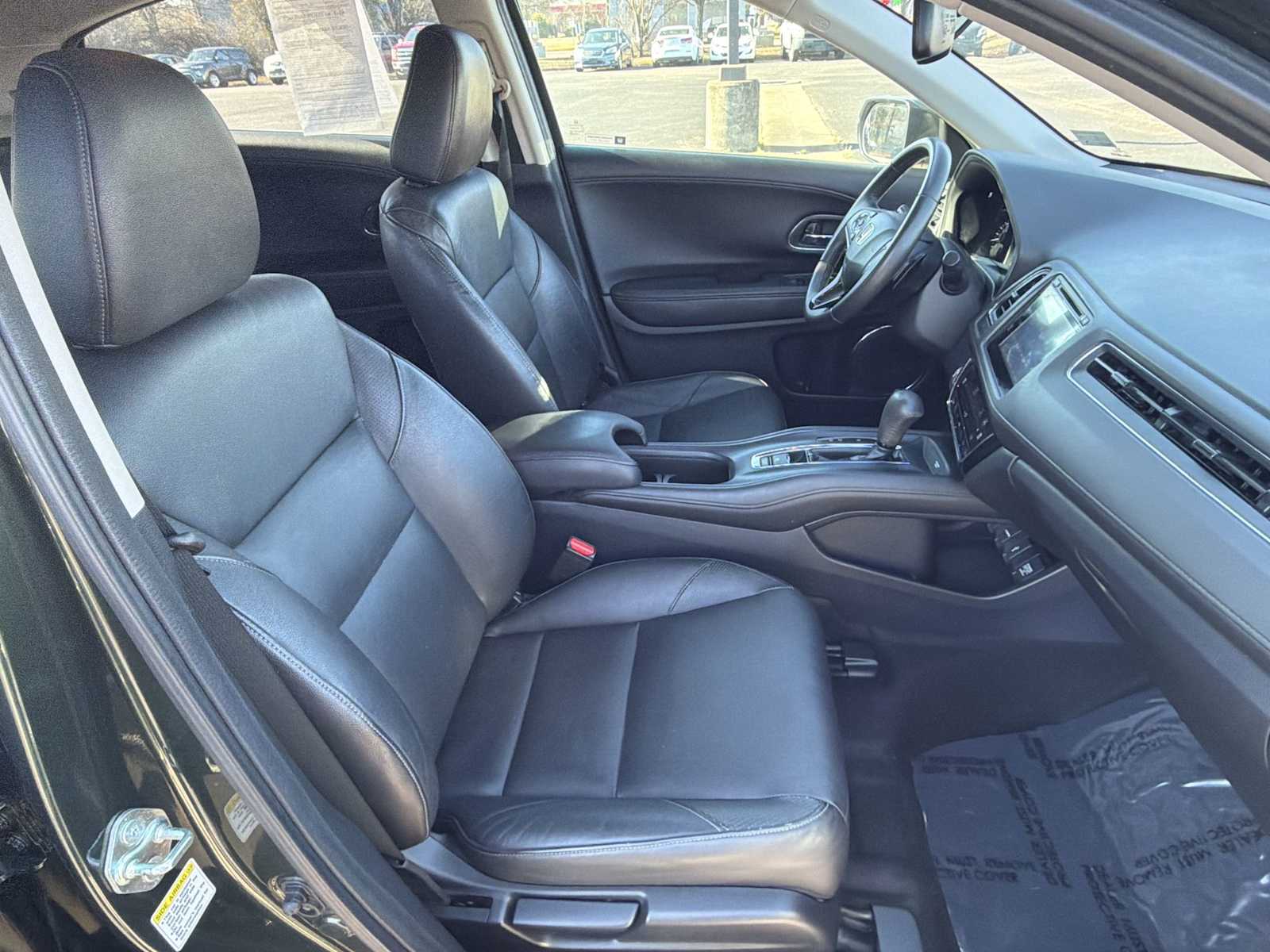 Thumbnail: 2016 Honda HR-V - 25