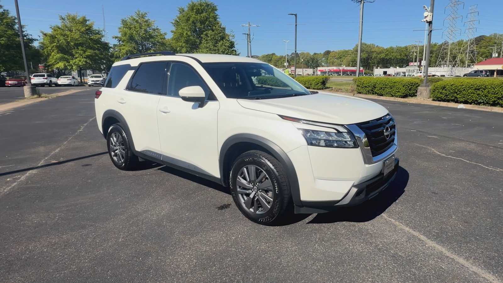 Thumbnail: 2024 Nissan Pathfinder - 2