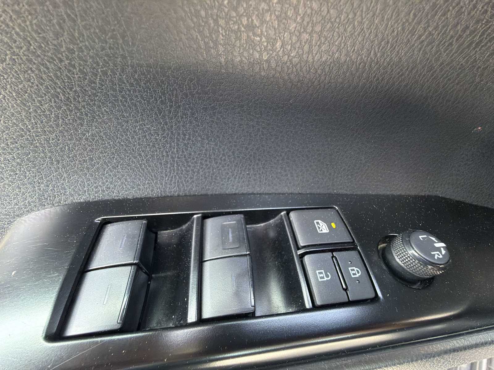 Thumbnail: 2025 Toyota Camry - 15