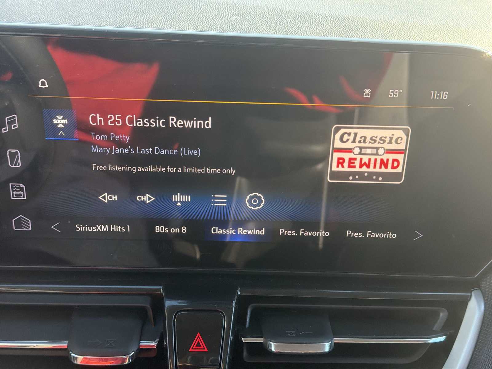 Thumbnail: 2024 Chevrolet TrailBlazer - 12