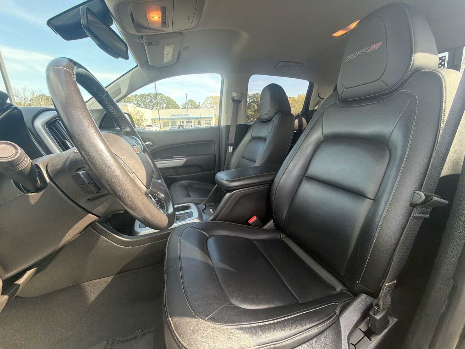 Thumbnail: 2022 Chevrolet Colorado - 13