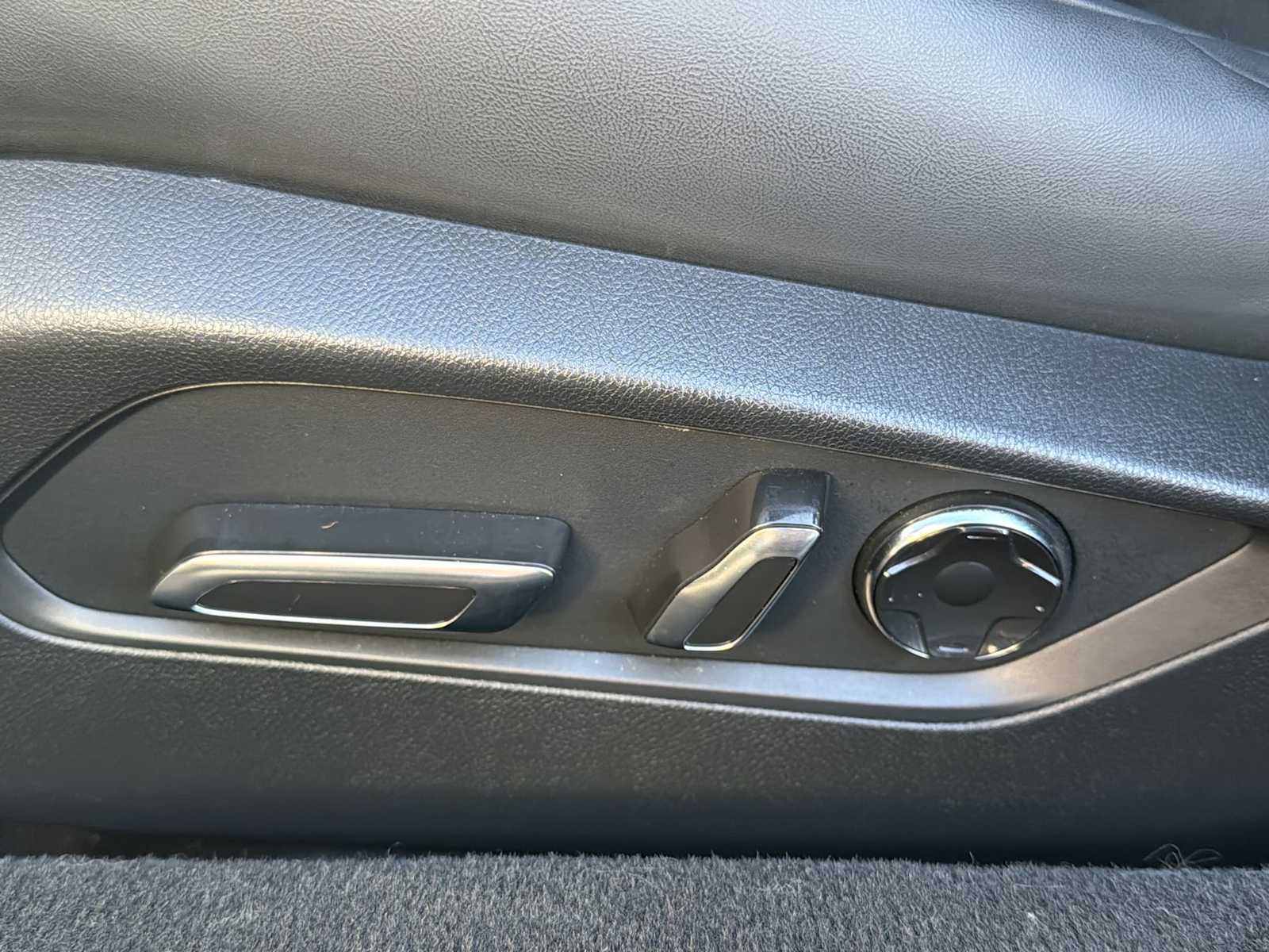 Thumbnail: 2025 Acura TLX - 14