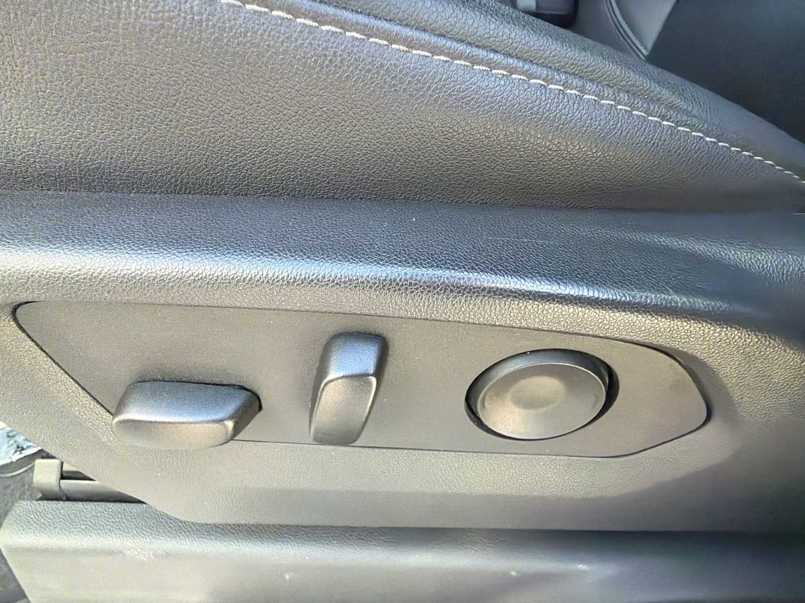 Thumbnail: 2025 GMC Sierra 1500 - 14