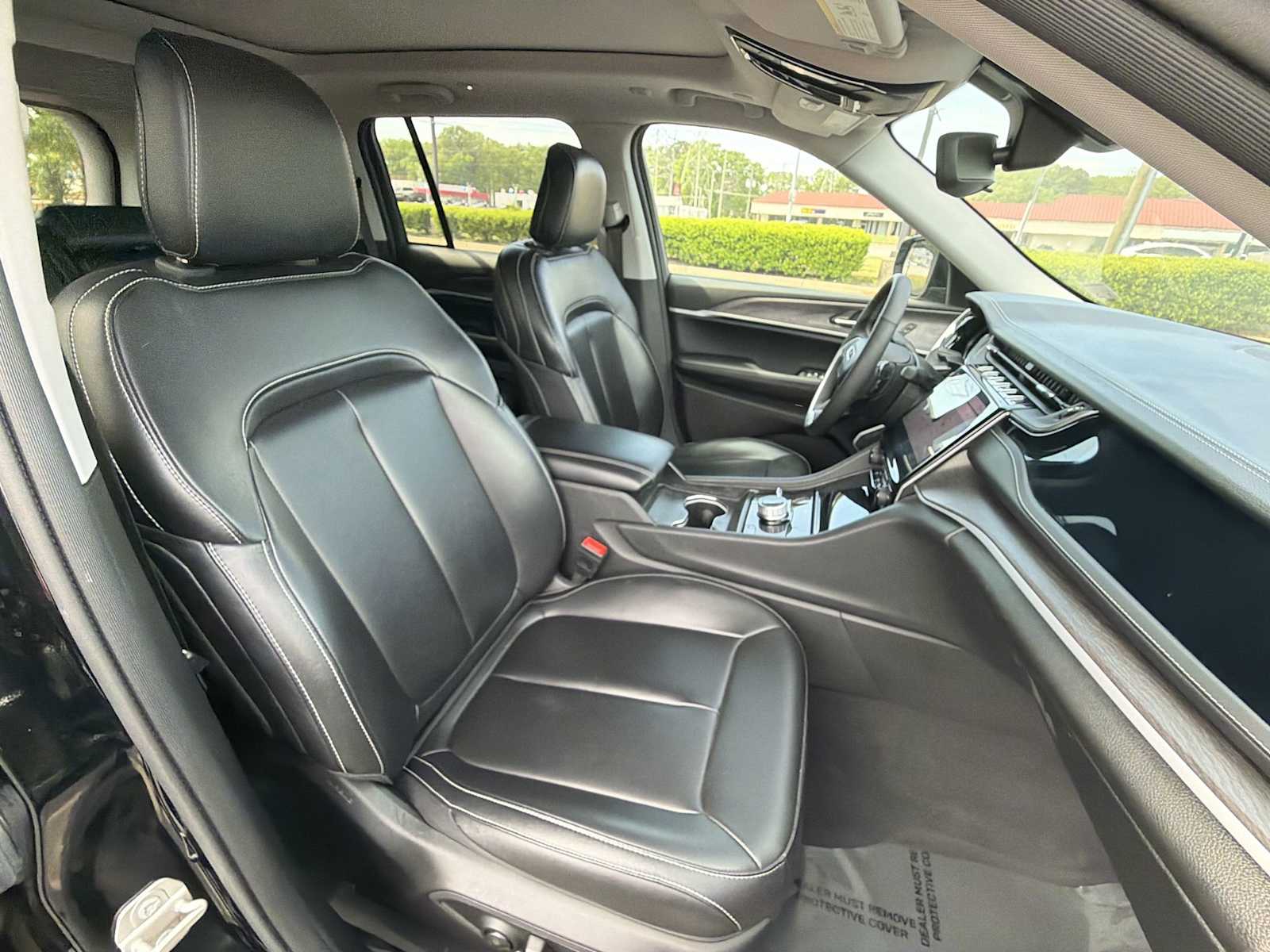 Thumbnail: 2024 Jeep Grand Cherokee - 26