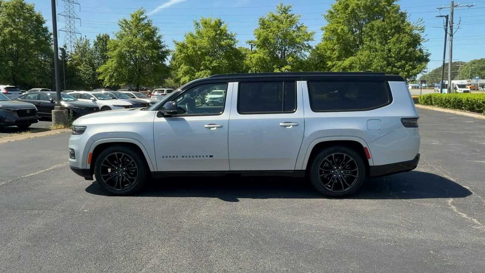 Thumbnail: 2024 Jeep Grand Wagoneer L - 5