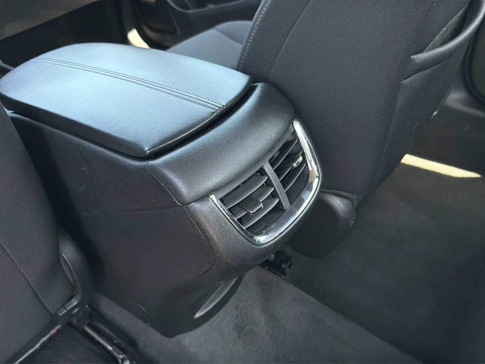 Thumbnail: 2024 Chevrolet Malibu - 21