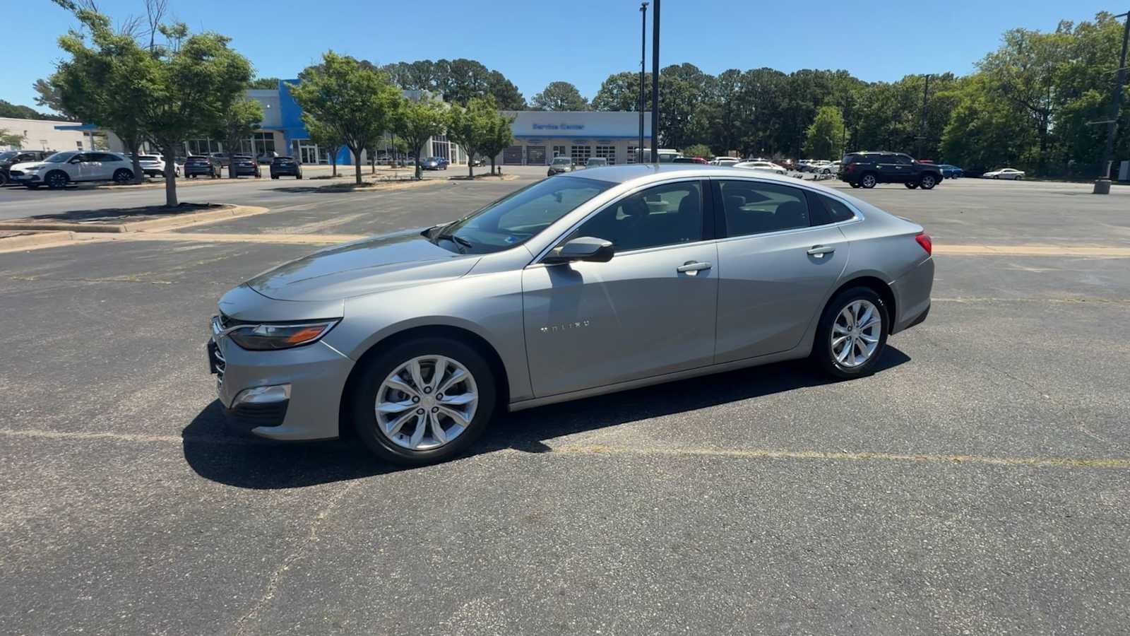 Thumbnail: 2024 Chevrolet Malibu - 4