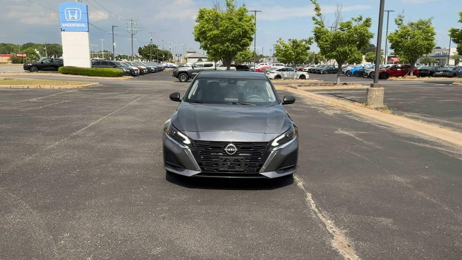 Thumbnail: 2024 Nissan Altima - 3