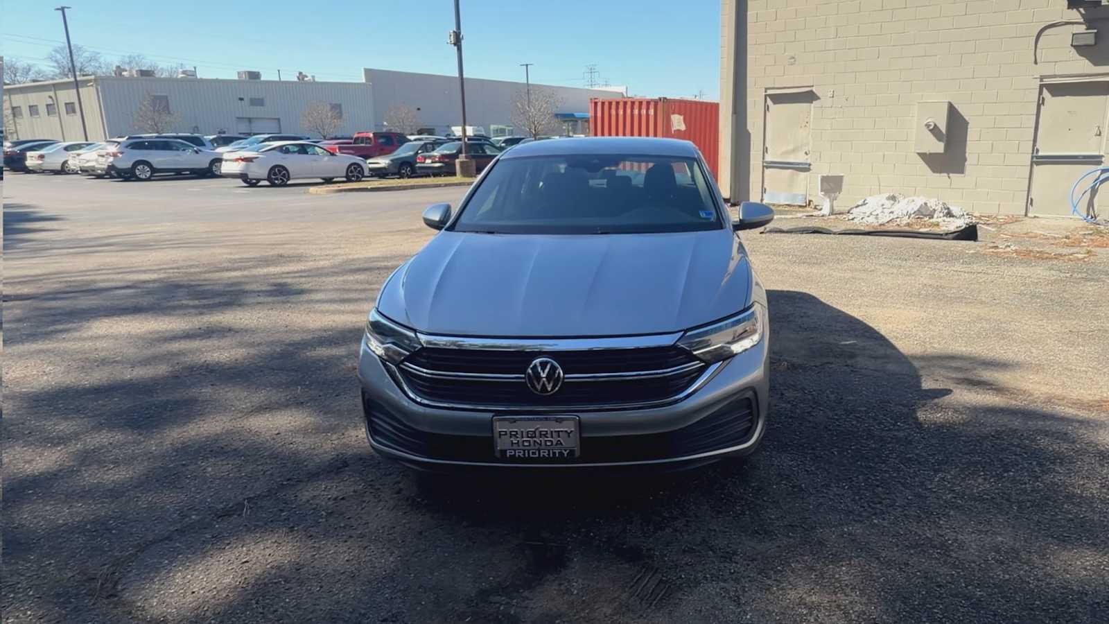 Thumbnail: 2024 Volkswagen Jetta - 6