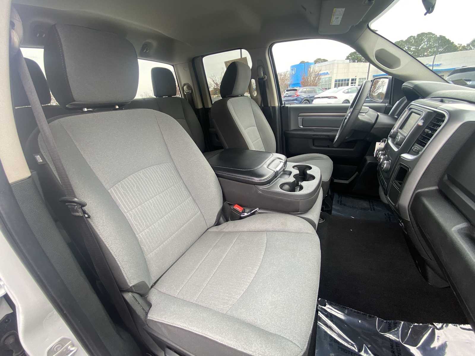 Thumbnail: 2024 RAM 1500 Classic - 24