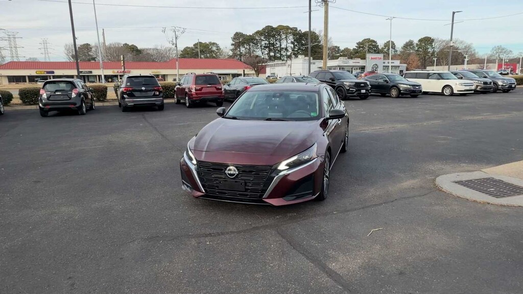 Used 2024 Nissan Altima 2.5 SV Sedan